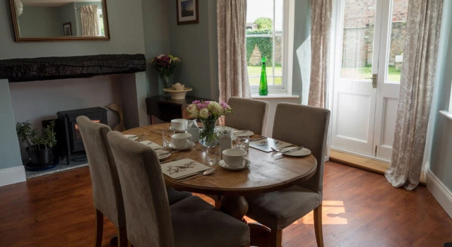 Churchend Farm Bed And Breakfast, Забронировать Фермерский дом Фермерские дома Англии, Фермерский дом