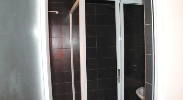 Номер Royal с балконом Lakeem Suites Adebola