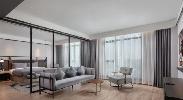 Люкс Shanghai Hongqiao NECC Glory Hotel