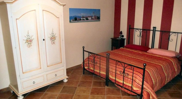 Agriturismo B&B El Cavajer, Varaa Hotelli Revello Piemonte