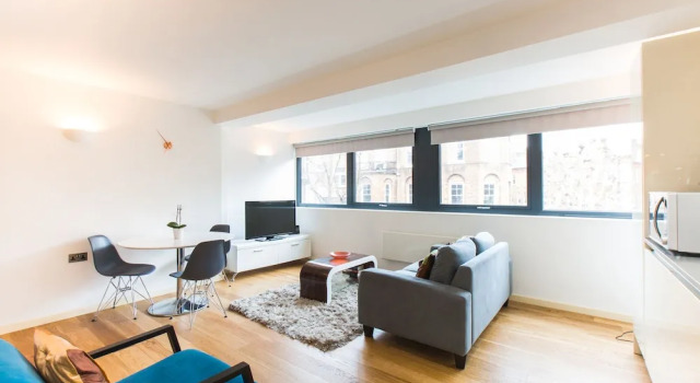 Spacious 1 Bedroom Apartment in Kensington - A1