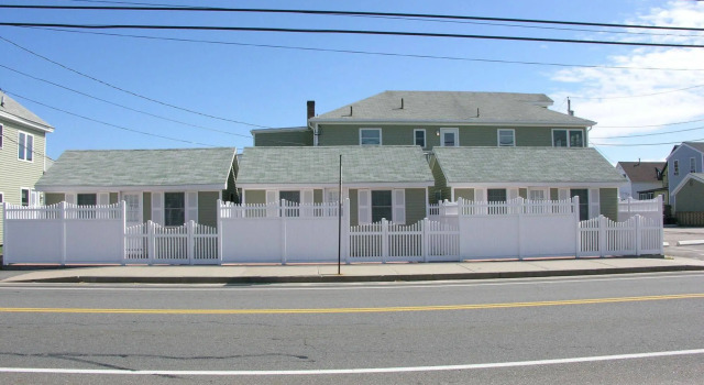 Moontide Motel Cabins & Apartments, Rezerwuj Apartament Hotele w New England z basenem, Basen
