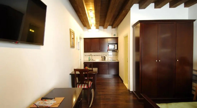 Студия SUNce Palace Apartments with free offsite parking