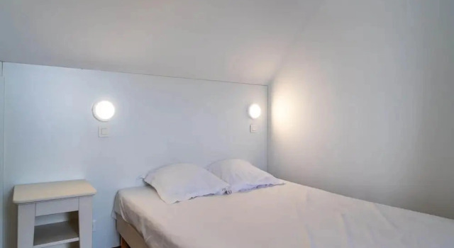 Retreat With Heated Pool & Coast