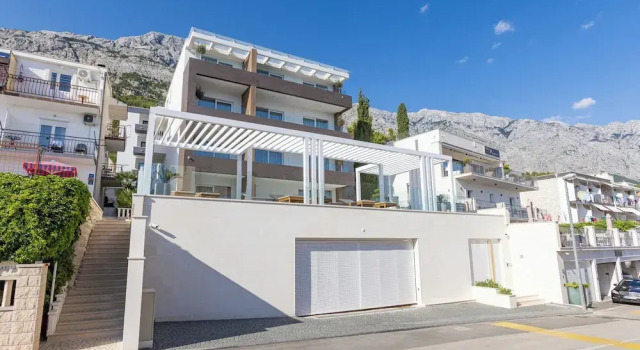 Exlusive Villa M -Baska Voda, Забронировать Апартаменты/квартира Отели Башка-Вода с бассейном, рядом с Памятник Св. Николаю, Бассейн