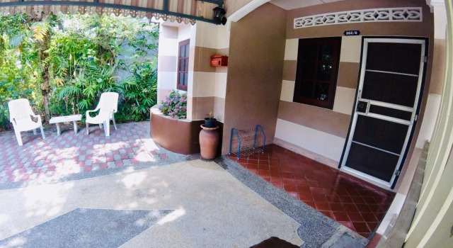Aree Guesthouse5