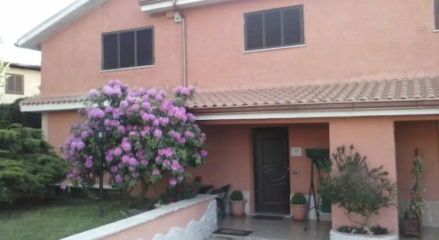 Il sottosopra, Book Bed and Breakfast Hotels in Labico with Parking, Parking
