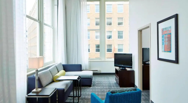 Люкс с 2 комнатами Residence Inn Milwaukee Downtown