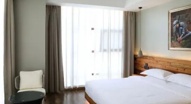 Люкс с видом на внутренний двор Golden Yan’an Danyun  Hotel