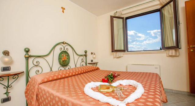 Agriturismo Valle Del Subasio, Varaa Hotelli Rivotorto Umbria
