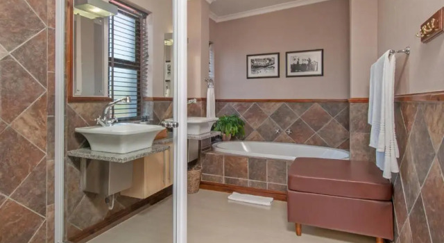 Двухместный номер Standard с балконом и с видом на море Whale Away Guest House