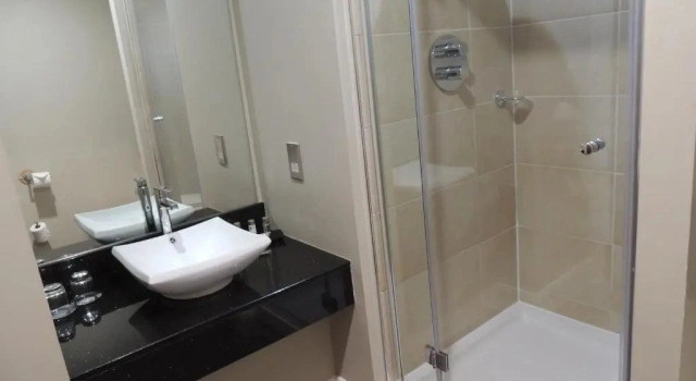 Полулюкс с видом на город Rox Hotel Aberdeen by Compass Hospitality