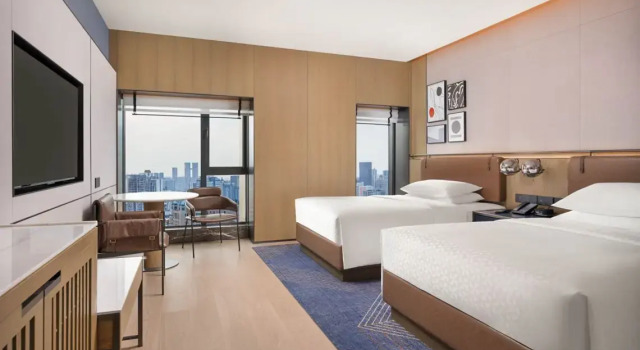 Четырёхместный номер Superior с видом на город Отель Four Points by Sheraton Chengdu Chunxi Road