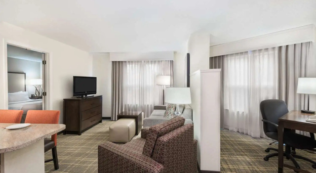Люкс Homewood Suites by Hilton Raleigh/Crabtree Valley