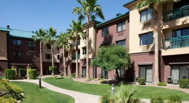 Кровать в общем номере Holiday Inn Express and Suites Phoenix Tempe - University
