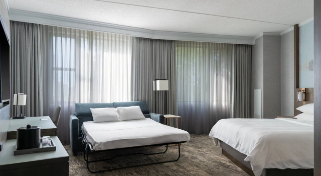 Люкс Courtyard by Marriott Chicago at Medical District-UIC