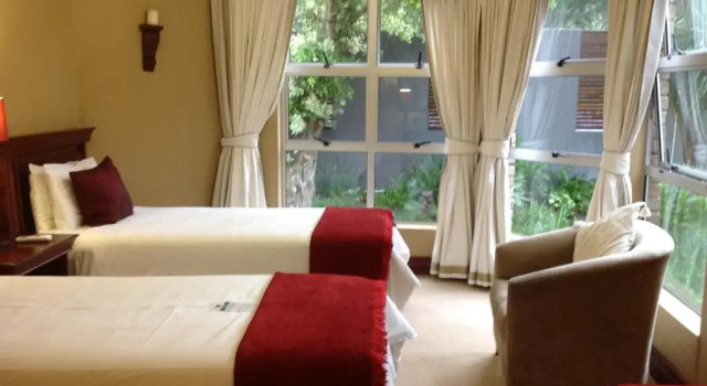Burnham House B&B, Забронировать Отель Бизнес-отели Умхланга, 4* 5*