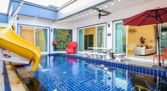 Private Pool Villa Pattaya Jomtien 3 bedrooms - Scarlet Pool Villa, Забронировать Вилла Отели На Чом Тхиан с парковкой, Парковка