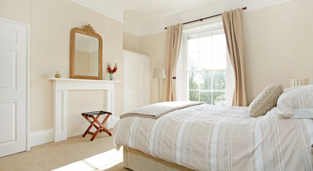 Flat B No. 01 Clifton Terrace, Забронировать Отель Отели Винчестера 4 звезды, рядом с The University of Winchester, 4*