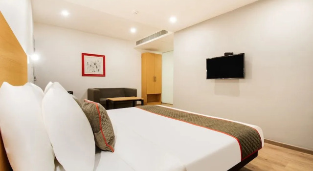 OYO Townhouse 228 Hotel Alana, Rezervovat Hotel Hotely v Andhra Pradesh s parkováním, Parkování