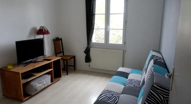 House With 4 Bedrooms in Rochefort, With Enclosed Garden and Wifi, Rezerwuj Hotel Hotele w Charente-Maritime z parkingiem, Parking