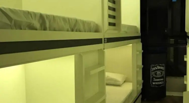 Кровать в общем номере (мужской номер) Aipa Hostel