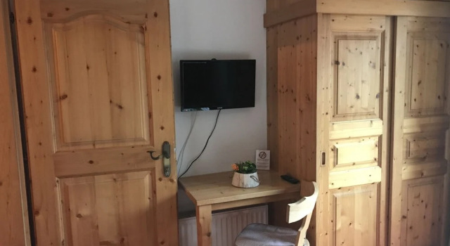 Четырёхместный номер Standard с балконом Alpenchalet Almrose