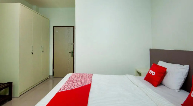 OYO 2382 Wisata Hotel, Rezerwuj Hotel Pangururan Sumatra