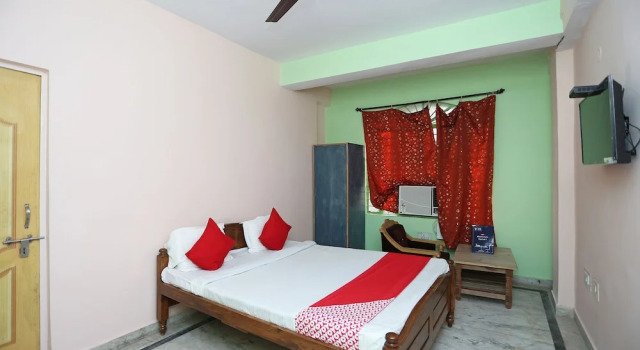 Люкс OYO 19971 Hotel New Urvashi