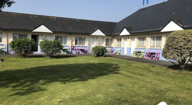 Трёхместный номер Standard с видом на сад Hôtel Heod - Sauna - Binic - Saint-Quay-Portrieux