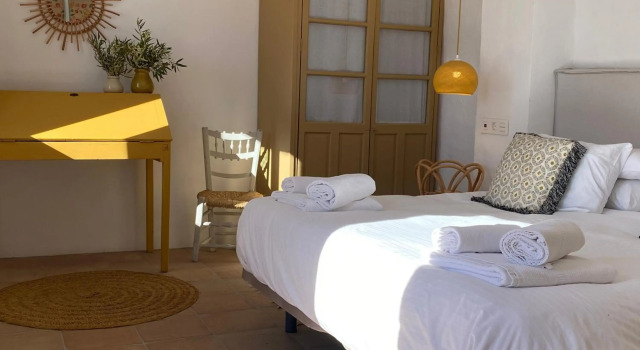 Romantic Ronda garden cottage, Забронировать Дом для отпуска Отели Ронда с парковкой, рядом с Casa Palacio de los Condes de la Conquista., Парковка