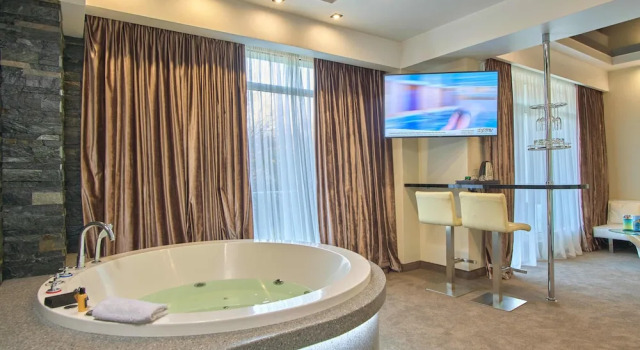 Luxus Zimmer Hotel & Spa NEMO with dolphins