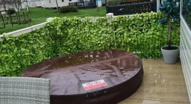 Коттедж Hot tub hols 3 bed caravan at 42 Kingfisher Court