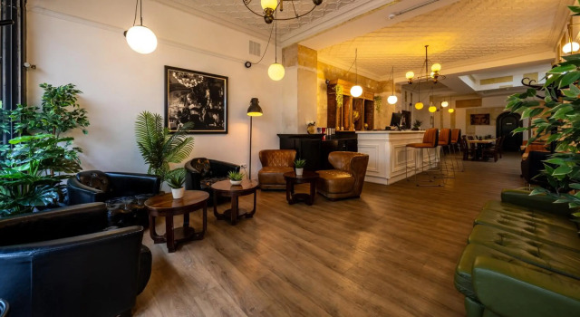 Hotel Bristol