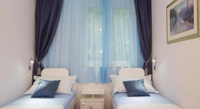 Апартаменты c 1 комнатой с видом на сад Apartment One , sea view , free parking