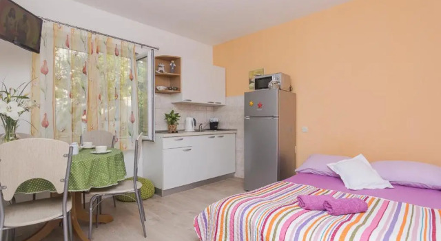 Апартаменты Apartments Garmaz