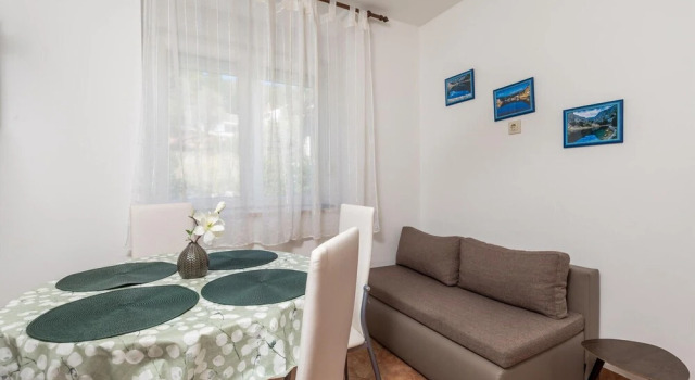 Stunning Home in Jablanac With Wifi and 1 Bedrooms, Rezerwuj Hotel  