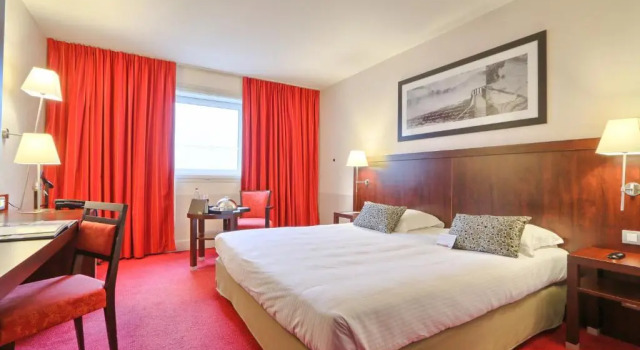 Трёхместный номер Superior Golden Tulip CDG Airport Roissy
