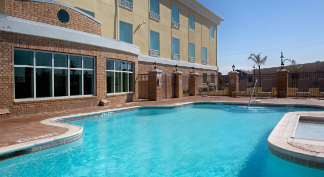 Holiday Inn Express Pearland, an IHG Hotel, Buchen Sie Hotel Pearland Texas Gulf Coast