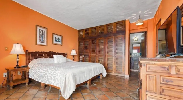 Апартаменты Ocean View 2Br Condo-balcony-beach-pool 710