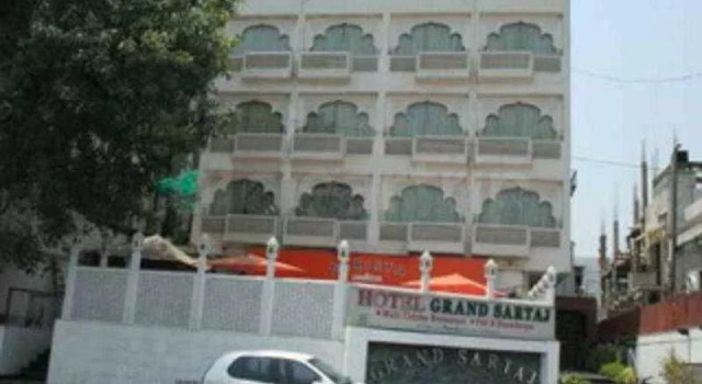 Hotel Grand Sartaj