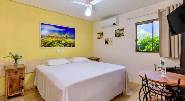 Двухместный номер Standard c 1 комнатой с балконом и с видом на сад Hotel Fazenda Vale Alvorada