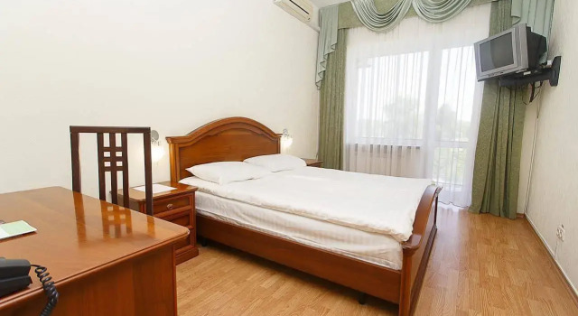 Borisfen Hotel, Rezervovat Hotel Desnjanskyj Kyjev
