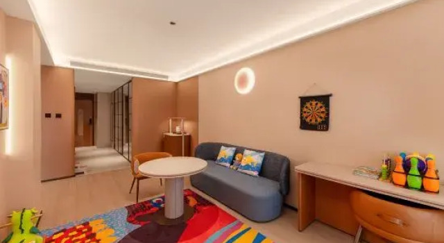 Люкс MEHOOD LESTIE Hotel (Zhuhai Qinglü Road Haibin Swimming Pool)