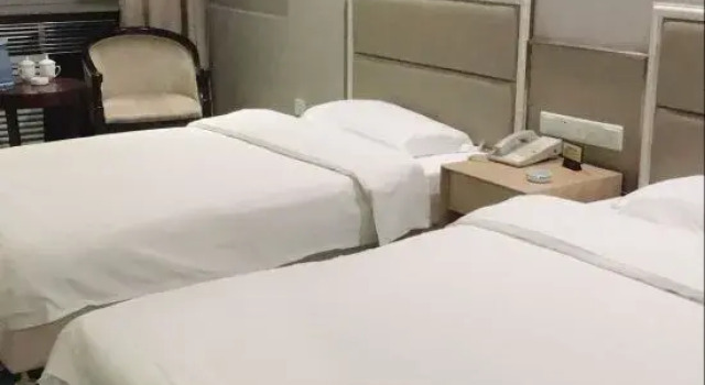 Qilu Bairui Hotel, Rezerwuj Hotel Urumqi Xinjiang
