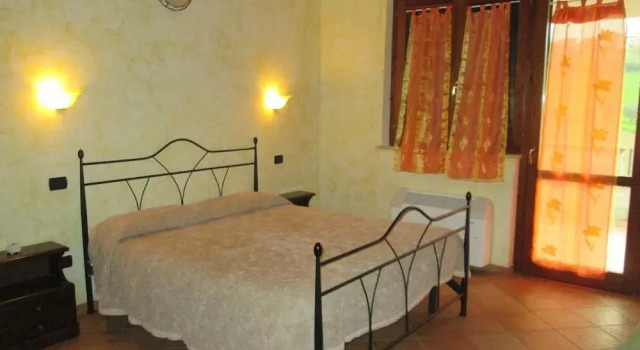 Agriturismo Il Vecchio Carro, Забронировать Фермерский дом Отели Кампли с парковкой, Парковка