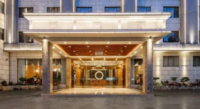 Huaxi Guiguan Hotel, Rezerwuj Hotel Hotele w Baoshan z parkingiem, Parking