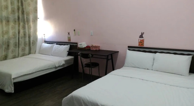 Standardowy czteroosobowy pokój Caitlyn Hostel II