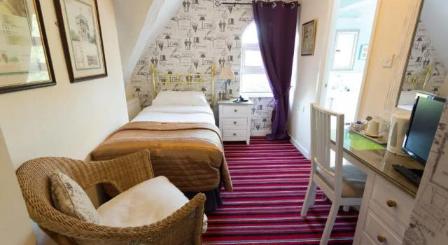 Economy Zimmer The Ascott