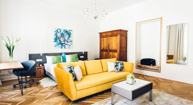 Grand cameră Adele Apartments